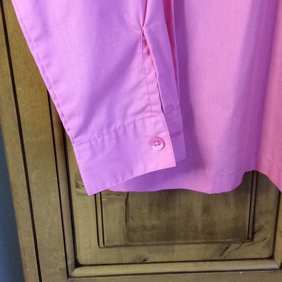 FINAL SALE PRICE Blair Fuchsia Button Down Shirt in Medium - Picture 3 of 8